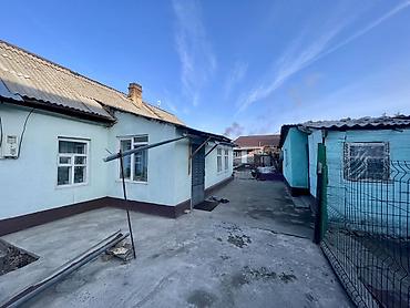 Распашные ворота: Продается дом по улице Боронбай Хан 2/5 барачного типа но с отдельным — 15