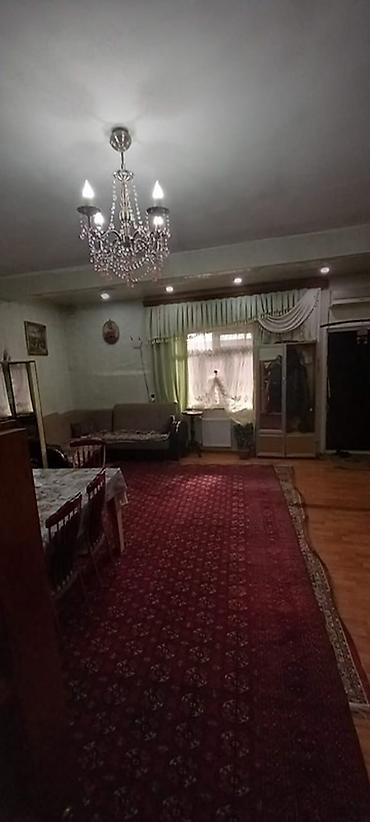 agsuda ev satilir: Nzs qesebesi hayat evi yolun ustunde 1 mertebeli 3 otaq alave 1 otaq — 1