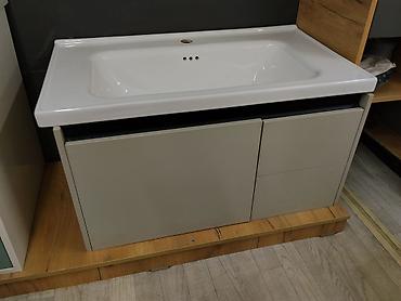 silver kitchen: Тумба с умывальником для ванной комнаты - Встроенная раковина — 1