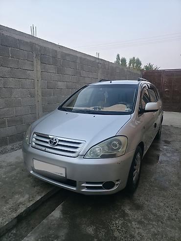 шампунь для машины для ручной мойки: Toyota Avensis Verso: 2002 г., 2 л, Автомат, Бензин, Универсал — 2