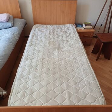 Односпальная кровать