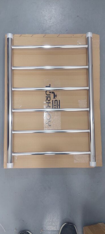 Hamam suşilkaları: Məhsul: Dəsmal qurudan (radiator) – divara montaj üçün Təsvir: - — 2
