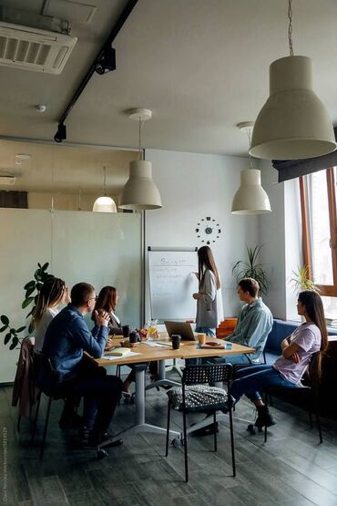 Ofis-menecerlər, katiblər: Ofis menecer, katib tələb olunur, Tam iş günü, 18-29 yaş
