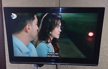 televizor 127 cm: JVC divar tipli LCD televizor - Ekran: təxminən 32" diaqonal, geniş — 1