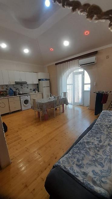 Otaqların uzunmüddətli kirayəsi: Geniş və işıqlı mətbəx–studio və dəhliz sahəsi - Hündür tavanlı — 13
