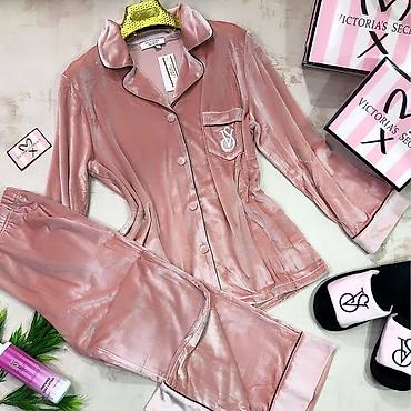 Домашние костюмы: Теплые халаты Женские пенка халаты Махровые халаты Велюровые халаты — 35