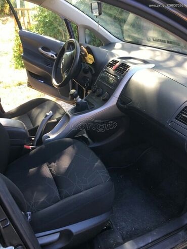Toyota: Toyota Auris: 1.3 l. | 2010 έ. Χάτσμπακ — 9