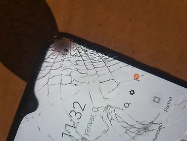 Samsung Galaxy A10, 32 GB, rəng - Qara, Qırıq