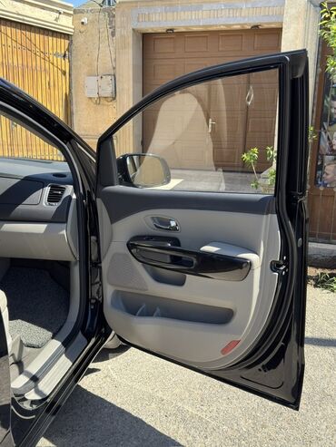 Kia: Kia Carnival: 2.2 l | 2016 il Van/Minivan — 8