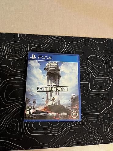 PS4 üçün **Star Wars Battlefront** oyun diski. Diskdə problem yoxdur