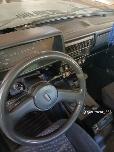 VAZ (LADA): VAZ Lada Niva 4x4 – klassik ofroud SUV Texniki xüsusiyyətlər: - Tam — 8