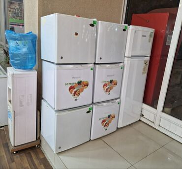 холодильник устаси: Холодильник AEG