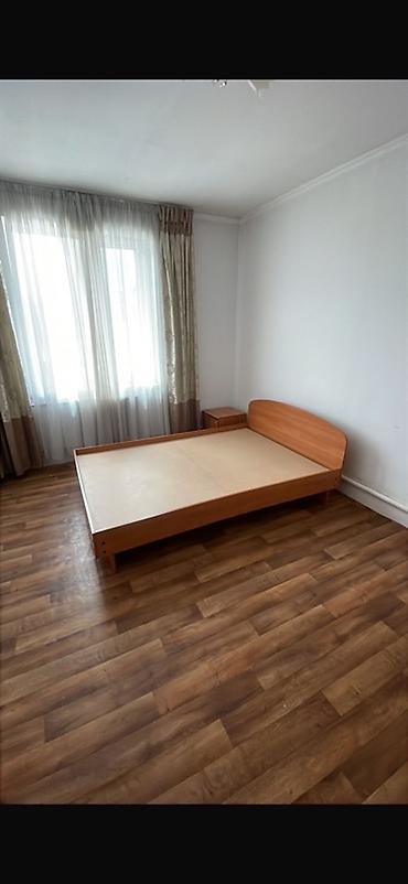 Спальный гарнитур Кровать с тумбой также комод с зеркалом В хорошем at lalafo.kg Спальный гарнитур Кровать с тумбой также комод с зеркалом В хорошем