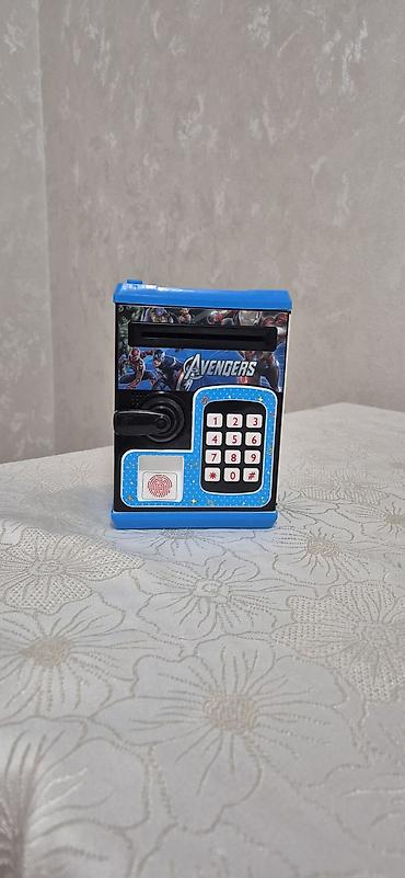 sukan oyunu: 7m Uşaq üçün “Avengers” temalı elektron qənaət kassası (seif) - — 1