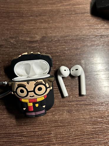 airpods 1: Беспроводные наушники-вкладыши, Apple, Airpods 2, Б/у — 2