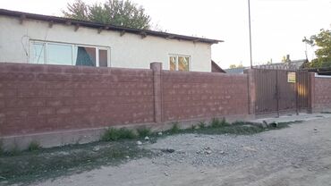 дом ырайон вайений антонопка: Дом, 200 м², 8 комнат, Собственник, Косметический ремонт