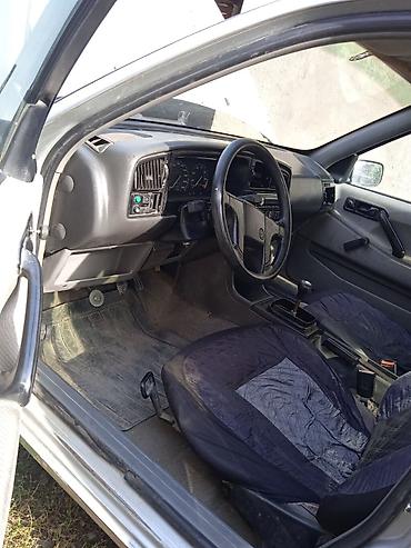 Volkswagen Passat: 1989 г., 1.8 л, Бензин, Седан — 2