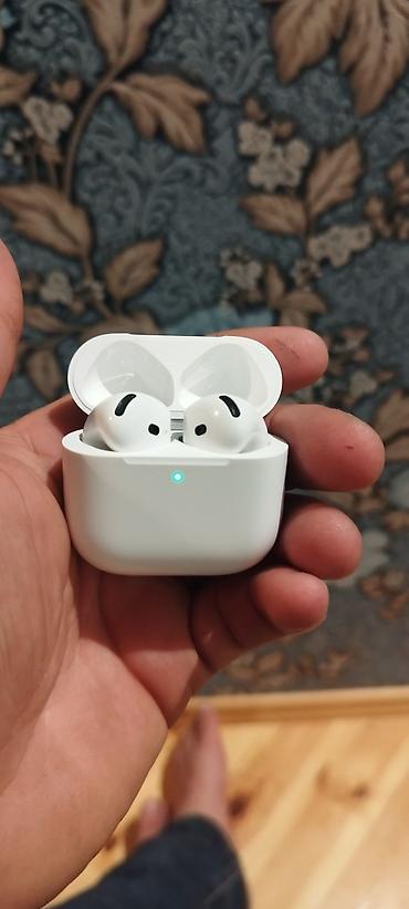 Apple AirPods (görünüşcə 3-cü nəsil) simsiz qulaqcıqlar - Rəng: ağ -