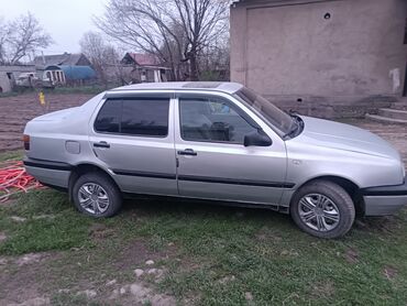 volkswagen vento 1993: Volkswagen Vento: 1996 г., 1.8 л, Механика, Газ, Седан