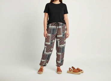 modne sukienki dla 40 latki: F&F, Material trousers for women, size 2XL