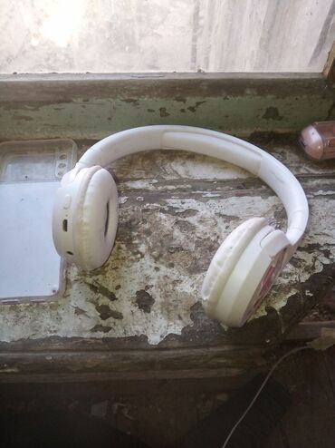 qulaq: İşlənmiş Simsiz (Bluetooth) Qulaqcıqlar, JBL, rəng - Ağ