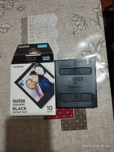 fujifilm: Instax mini olan foto aparat üçün lenta.ölçü falan şəkildə göründüyü