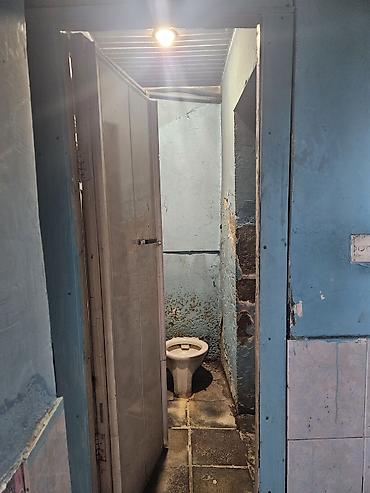 Həyət evləri və villaların satışı: Satılır: Həyət evi - Geniş planlı birmərtəbəli ev, ayrı-ayrı böyük — 23