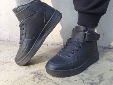 Women's Sneakers and athletic shoes: 2200 — 11