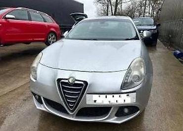 dn auto nis: Alfa Romeo Giulietta delovi kod boje VR 620/B. Alfa Romeo Giulietta — 2