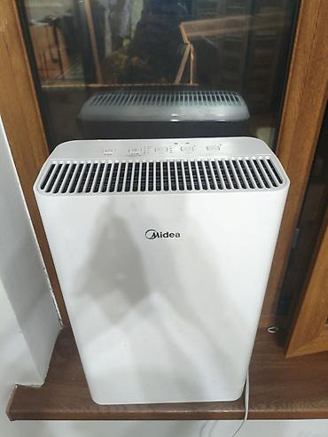 Очиститель воздуха Midea - Компактная напольная/настольная модель с