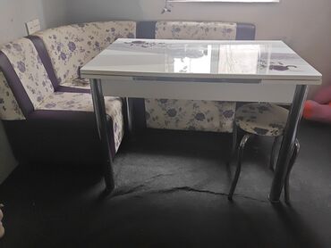 диван на кухню: Mətbəx üçün, İşlənmiş, Açılan, Dördbucaq masa, 2 stul