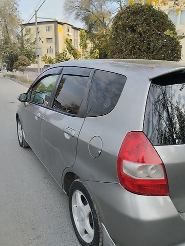 широкая морда: Honda Fit: 2003 г., 1.5 л, Вариатор, Бензин, Хэтчбэк — 5
