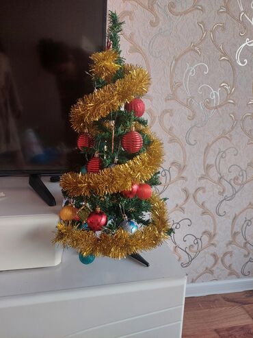 taxta tavan sekilleri: Yeni il ağacları