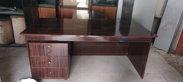 Ofis dolabları: Ofis üçün dolab müdür mebeli tək oturacaqlar Şüşəli dolab sənəd -da lalafo.az — 11 Ofis dolabları: Ofis üçün dolab müdür mebeli tək oturacaqlar Şüşəli dolab sənəd — 11