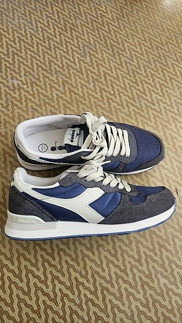 Кроссовки Diadora, размер 41. маломерит, заказал не по размеру lalafo.kg да — 2 Кроссовки Diadora, размер 41. маломерит, заказал не по размеру — 2