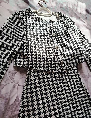 Şık ikili dəst: Don və jaket (Qaz ayağı naxışlı) Təsvir: Dəbli, gözəl lalafo.az -da Şık ikili dəst: Don və jaket (Qaz ayağı naxışlı) Təsvir: Dəbli, gözəl