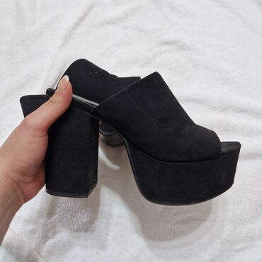 sandale na platformu sa zatvorenim prstima: Fashion slippers, H&M, 36