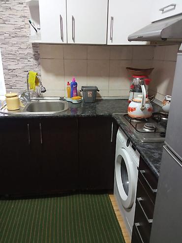 Həyət evləri və villaların satışı: 3 otaqlı, 70 kv. m, Orta təmir — 7