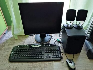 Desktop računari i radne stanice: Komplet kompijuter polovan radi za moje potrebe sam ga koristila