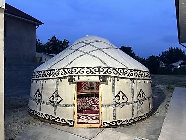 Юрта с традиционным казахским/кочевым оформлением - Диаметр: около at lalafo.kg Юрта с традиционным казахским/кочевым оформлением - Диаметр: около