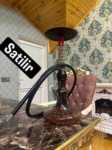 Nərgilə dəsti - Şüşə kolba: dalğalı formalı, tünd rəngli şüşə kolba