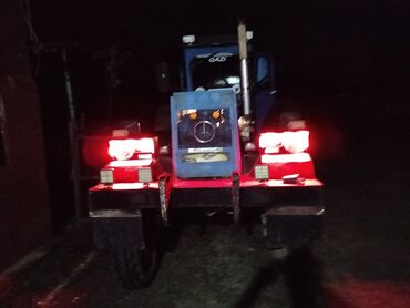 Traktorlar: Mavi rəngli ağır sinif təkərli traktor və qoşqu komplekti — 14