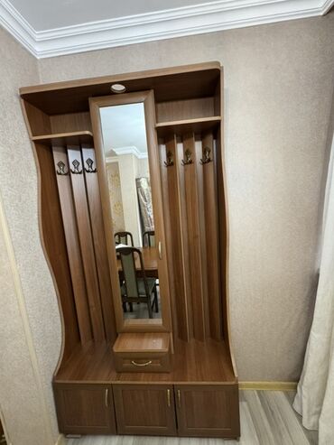 Çəngəllər: Açılan, 3 qapılı Düz dolab, Dəhliz dolabı
