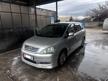 Toyota: Toyota Ipsum: 2002 г., 2.4 л, Автомат, Бензин, Минивэн