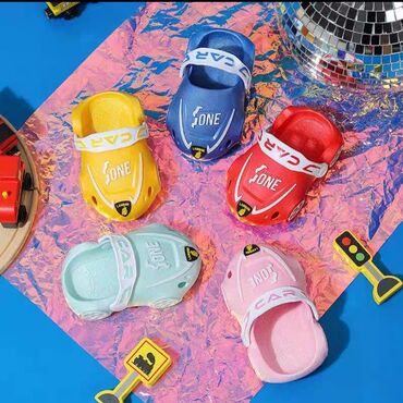 Детская обувь: Шлепки - машинки 500сом. Детские crocs: Бабочки, Hello kitty — 2