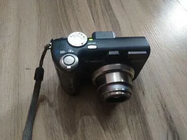 Fotoaparati: 1. Canon Power shot A620- ispravan 2. Canon Power shot A640- — 1