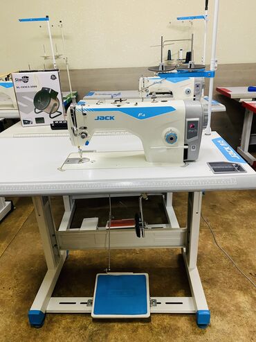 Бытовая техника: Швейная машина Китай, Полуавтомат