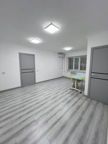 квартира дом без хозяина: 2 комнаты, 43 м², Хрущевка, 1 этаж, Евроремонт