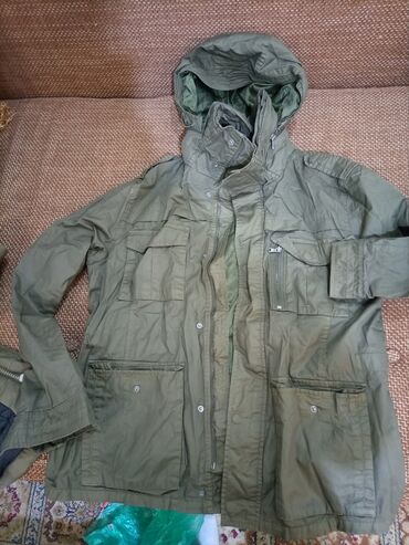 джинсовая теплая куртка: Jacket brand new . only 700 soms