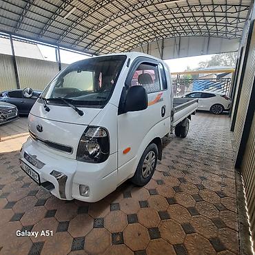 Продаю Kia Bongo III 2019 год Длинный борт, 1,5 тонна Пробег: 97,509 at lalafo.kg Продаю Kia Bongo III 2019 год Длинный борт, 1,5 тонна Пробег: 97,509
